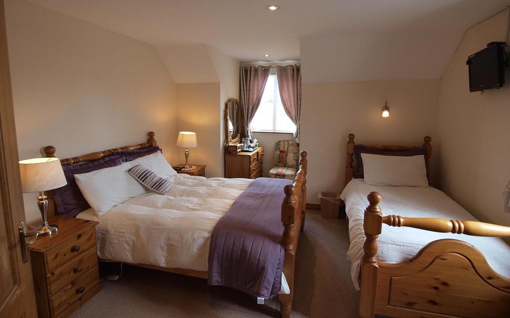 Bed and Breakfast Glencove Эннис Экстерьер фото