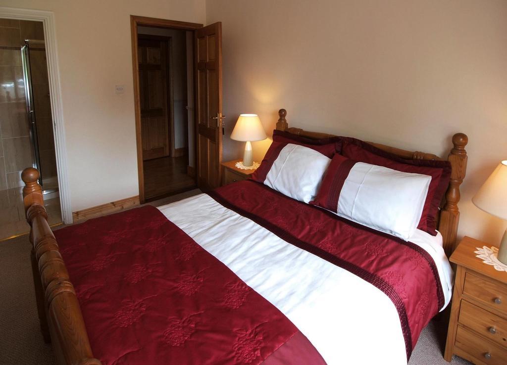 Bed and Breakfast Glencove Эннис Экстерьер фото