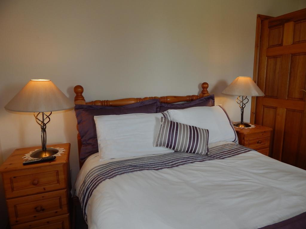 Bed and Breakfast Glencove Эннис Экстерьер фото