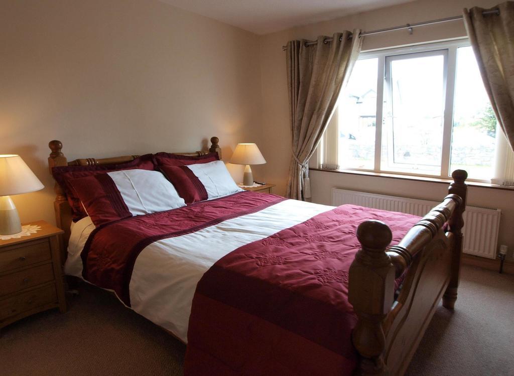 Bed and Breakfast Glencove Эннис Экстерьер фото