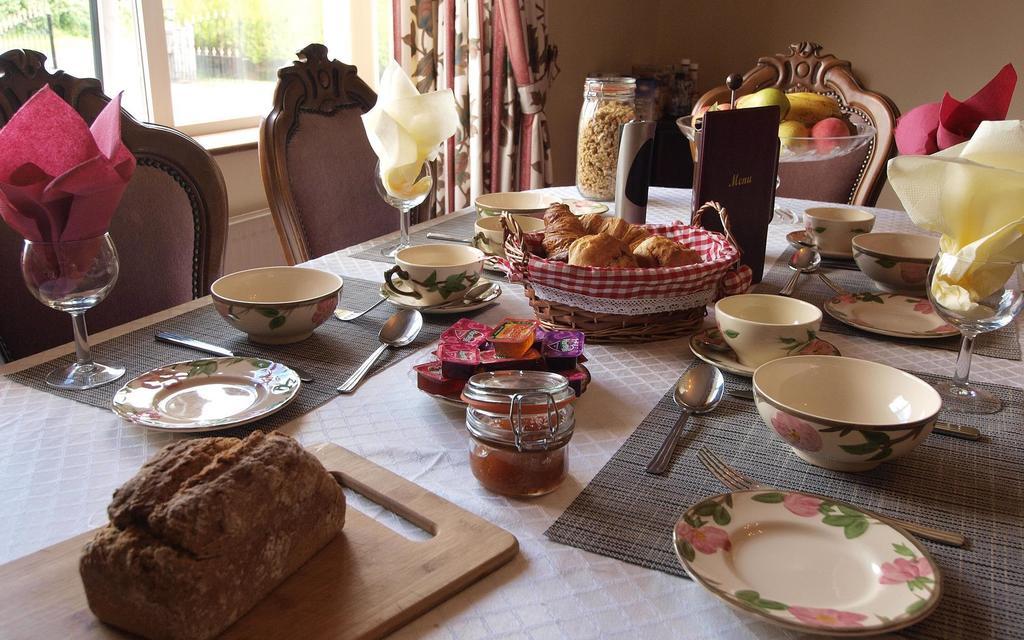 Bed and Breakfast Glencove Эннис Экстерьер фото