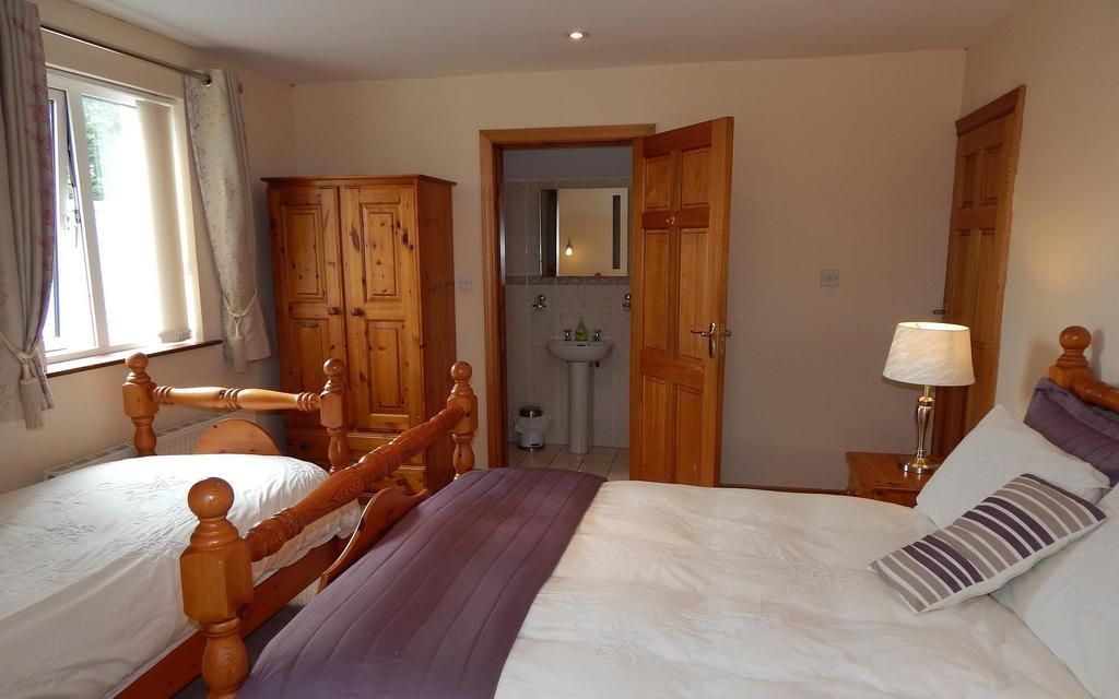 Bed and Breakfast Glencove Эннис Экстерьер фото